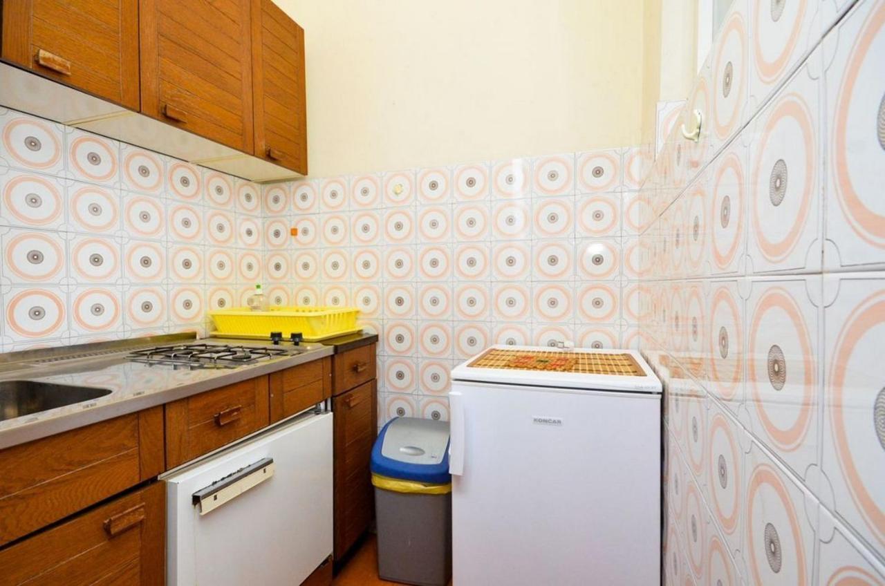 Apartment And Rooms Biserka Novalja Bagian luar foto